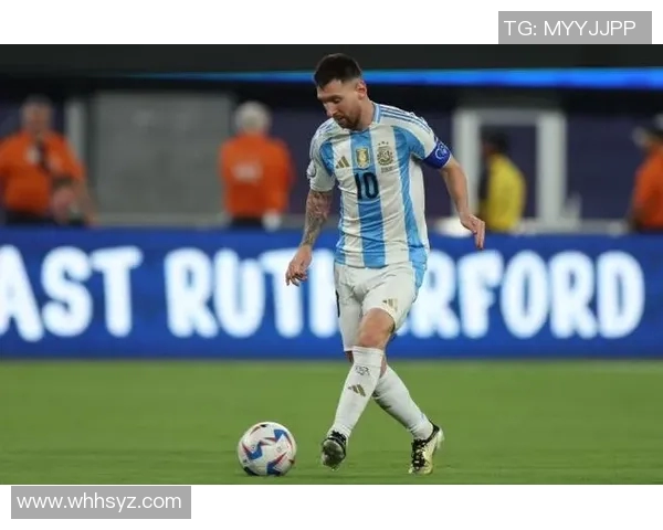 智利足球明星后腰风采展示与精彩瞬间回顾